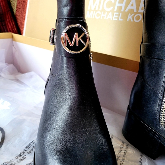 MICHAEL KORS LEATHER BOOTS 5.5M - Picture 3 of 10
